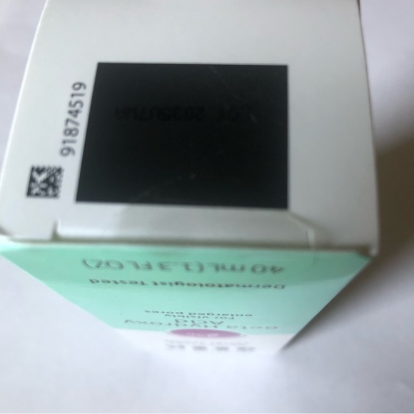 derma GEEK Gentle Facial Cleanser and Detoxifying Facial Serum Beta Hydroxy Acid - Picture 6 of 9